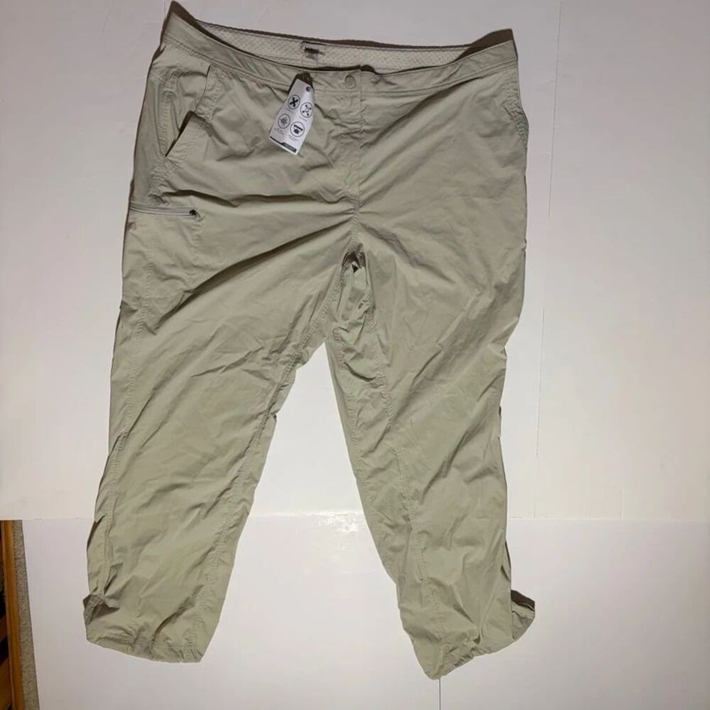L.L. Bean cream new with tags size 20 W women's pants